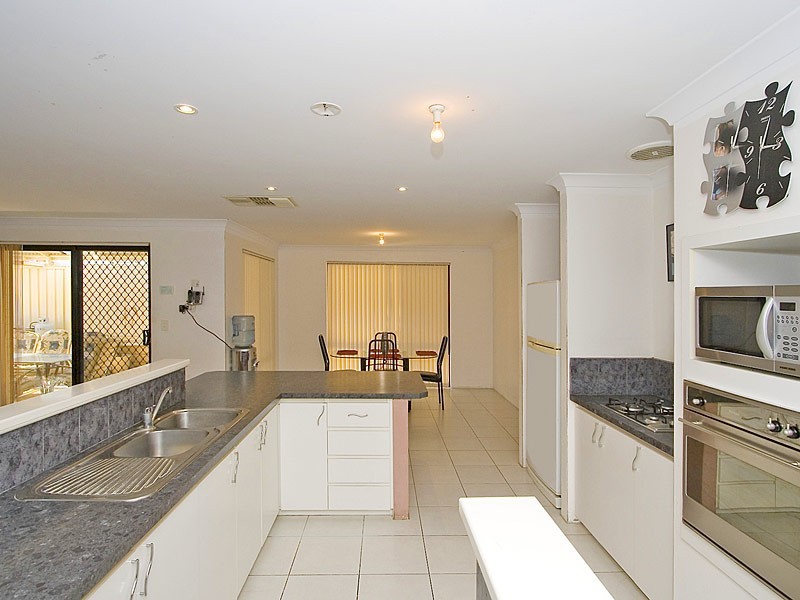 11 Voltaire Crescent, Ridgewood WA 6030
