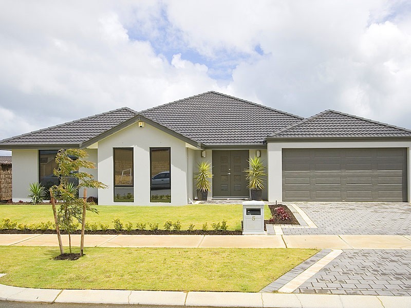 5 Hillsborough Parkway, Ridgewood WA 6030