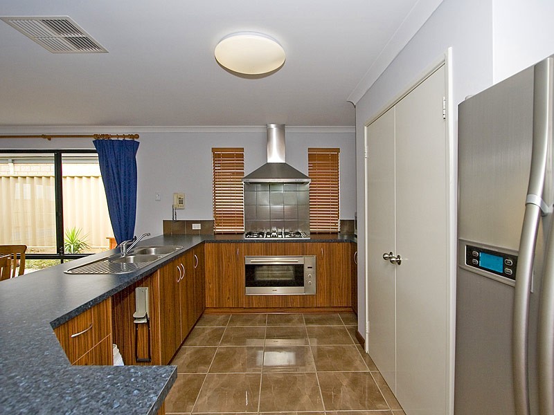 5 Hillsborough Parkway, Ridgewood WA 6030