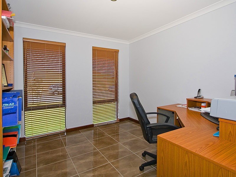 5 Hillsborough Parkway, Ridgewood WA 6030