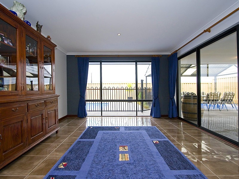 5 Hillsborough Parkway, Ridgewood WA 6030