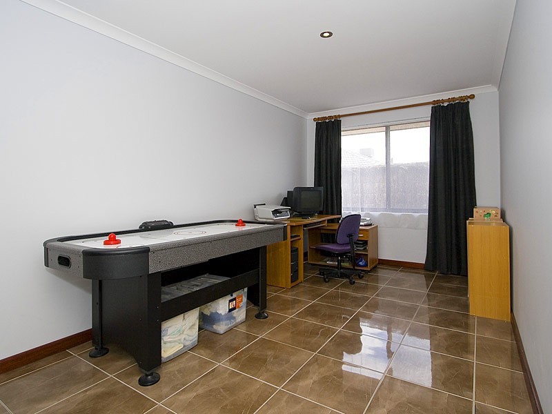 5 Hillsborough Parkway, Ridgewood WA 6030