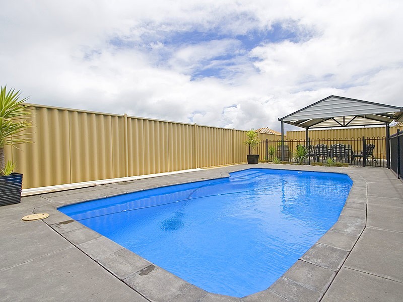 5 Hillsborough Parkway, Ridgewood WA 6030