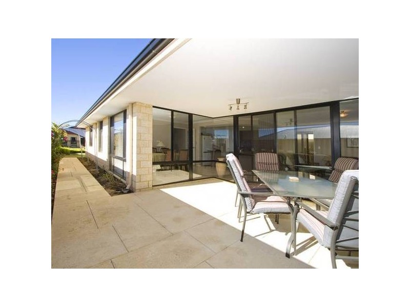 7 Prenton Street, Butler WA 6036