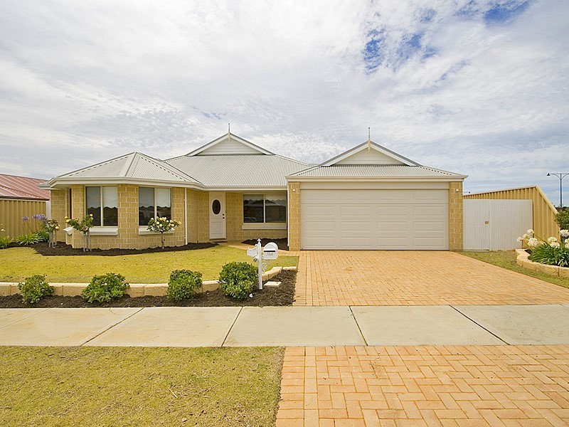 4 Haslingfield Way, Butler WA 6036