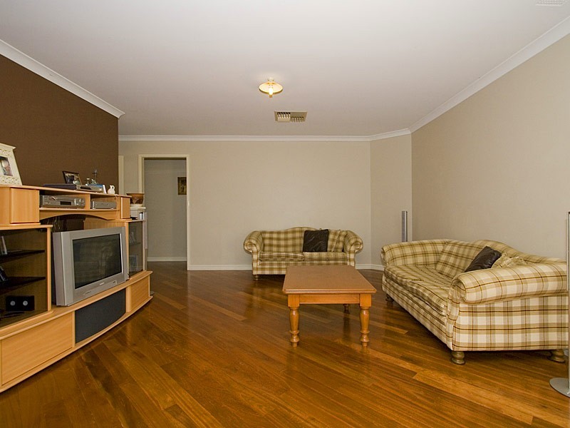 4 Haslingfield Way, Butler WA 6036