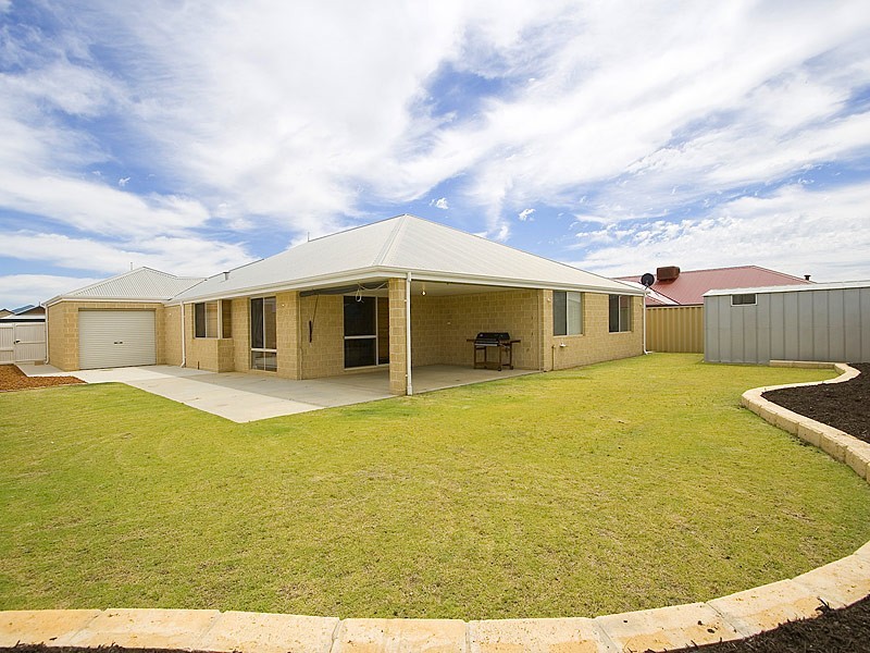 4 Haslingfield Way, Butler WA 6036