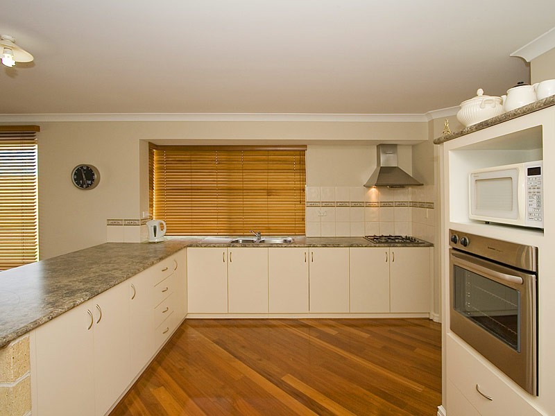 4 Haslingfield Way, Butler WA 6036