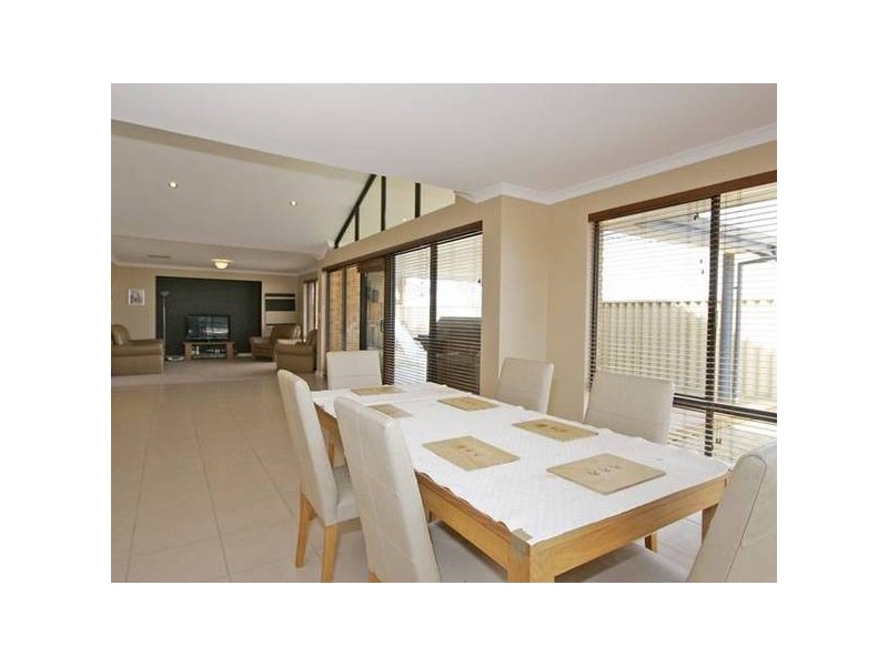 5 Chepstow Way, Butler WA 6036