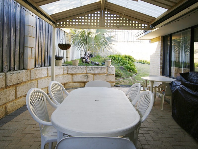 12 Kimbe Court, Mindarie WA 6030