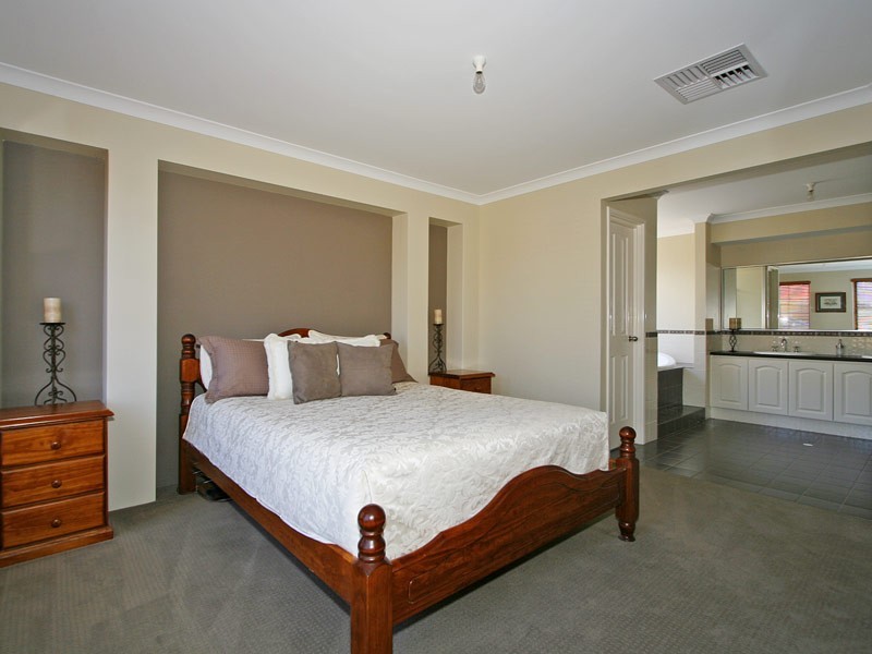 8 Dunsfold Street, Butler WA 6036