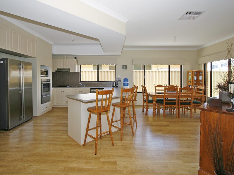 8 Dunsfold Street, Butler WA 6036