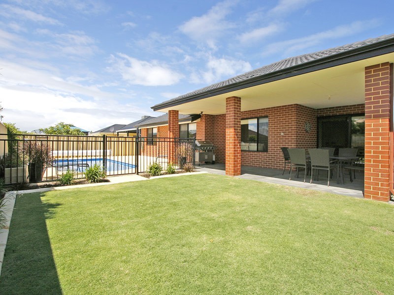 8 Dunsfold Street, Butler WA 6036