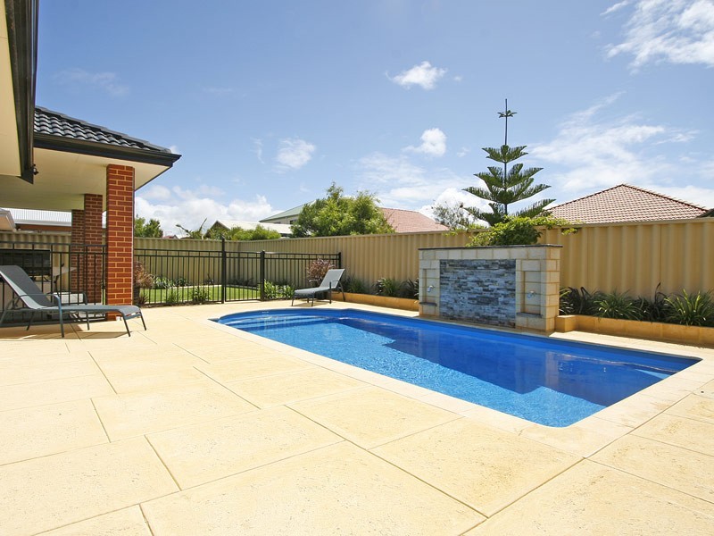 8 Dunsfold Street, Butler WA 6036