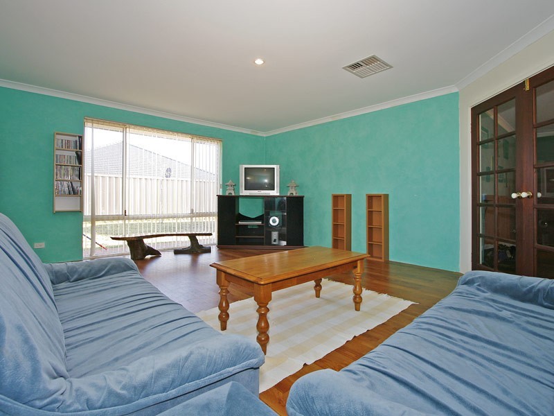 24 Alveley Loop, Butler WA 6036