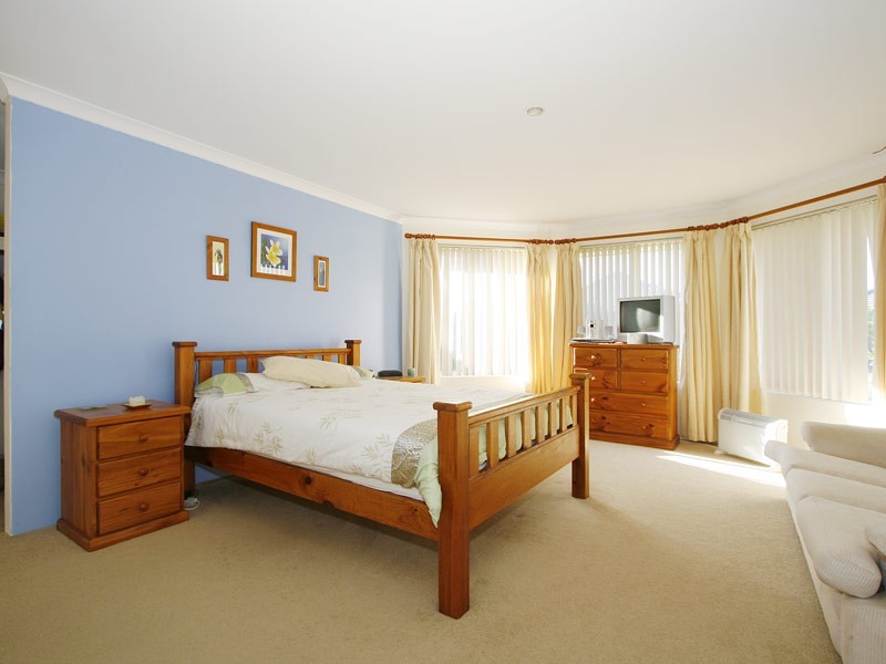 24 Alveley Loop, Butler WA 6036