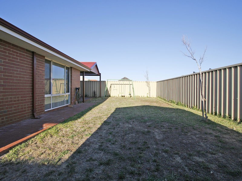 24 Alveley Loop, Butler WA 6036