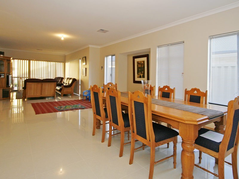 22 Ridgewood Boulevard, Ridgewood WA 6030