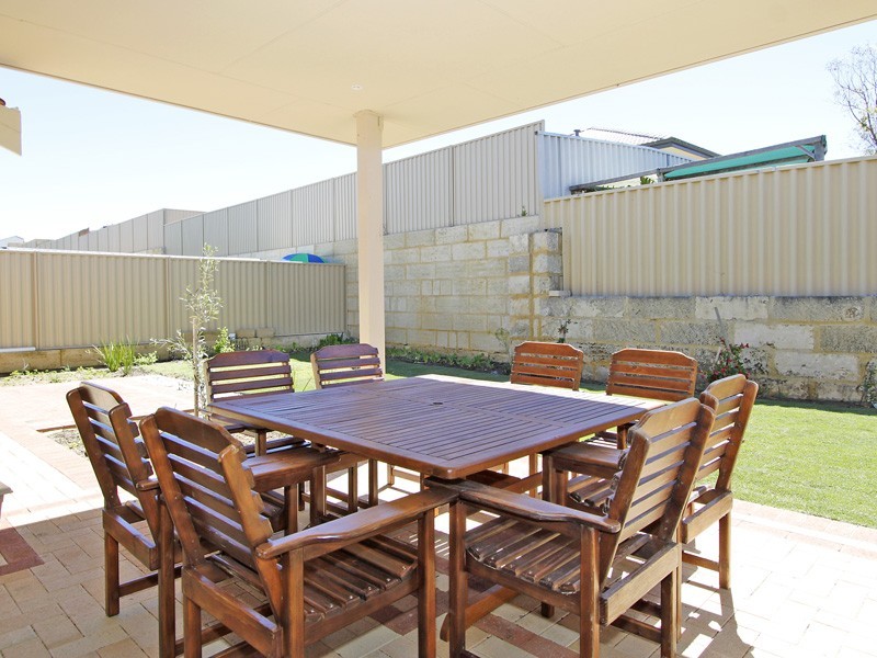 22 Ridgewood Boulevard, Ridgewood WA 6030