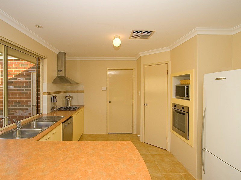 12 Sanderstead Loop, Butler WA 6036