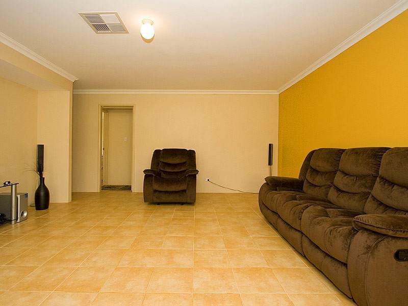 12 Sanderstead Loop, Butler WA 6036