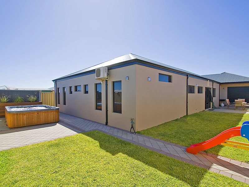 22 Pendleton Crescent, Butler WA 6036