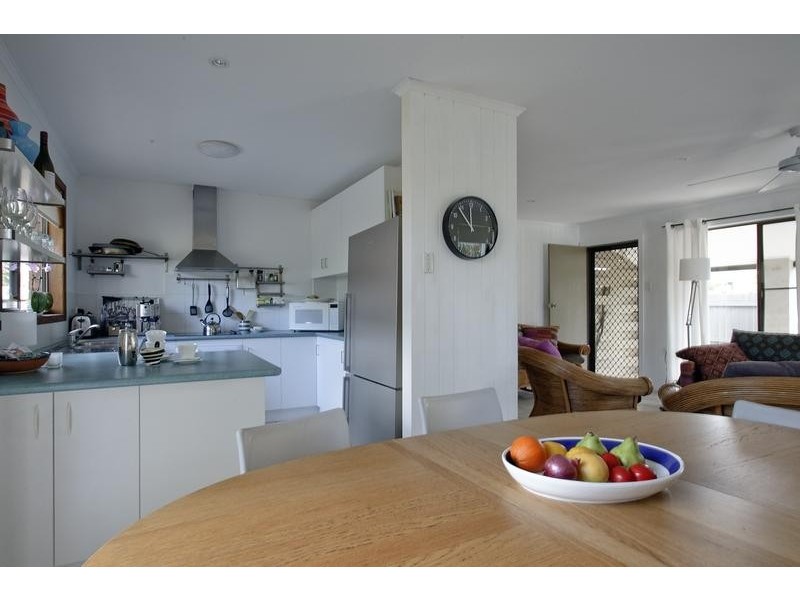 16 Brandon St, Suffolk Park NSW 2481