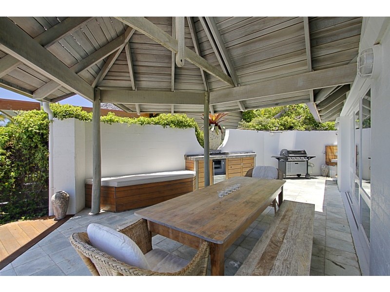 25 Marine Parade, Byron Bay NSW 2481