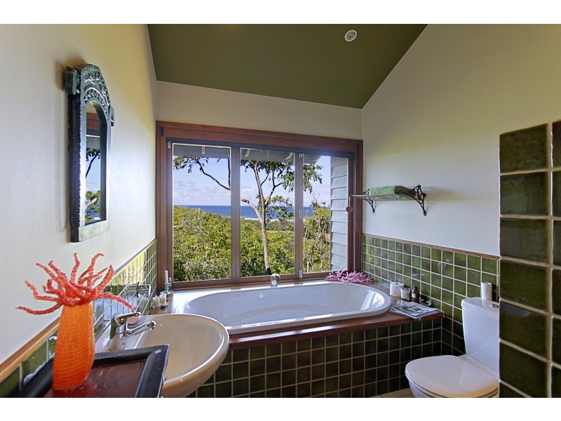 2 Seven Mile Beach Road, Byron Bay NSW 2481