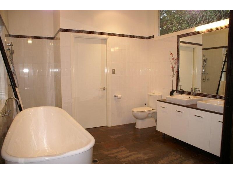 12 Plantation Drive, Ewingsdale NSW 2481