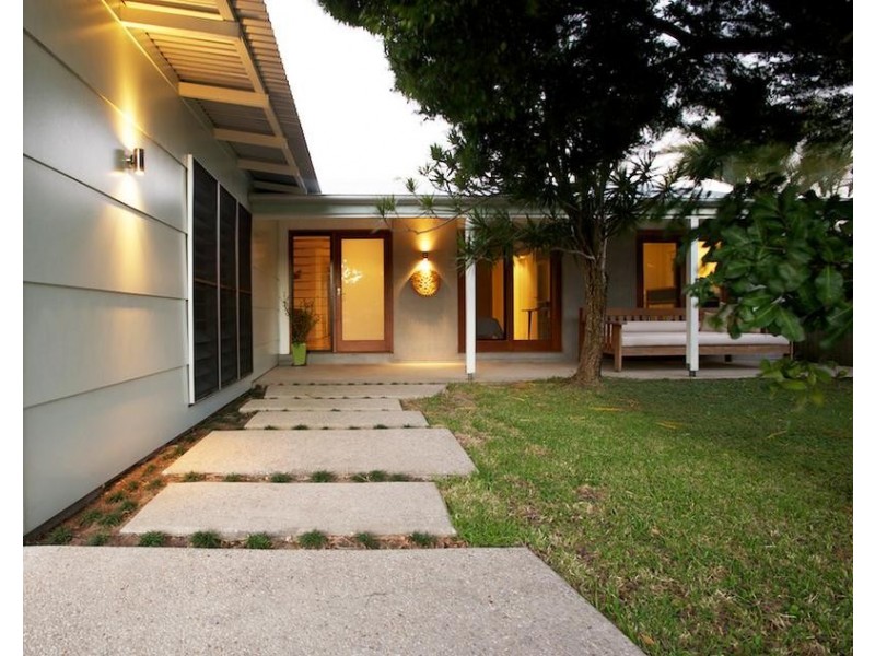 29 Armstrong, Suffolk Park NSW 2481