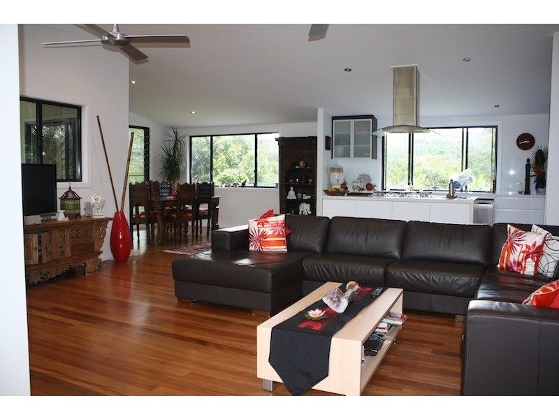 69 Plantation Drive, Ewingsdale NSW 2481