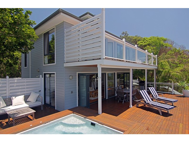 2A Palm Valley Drive, Byron Bay NSW 2481