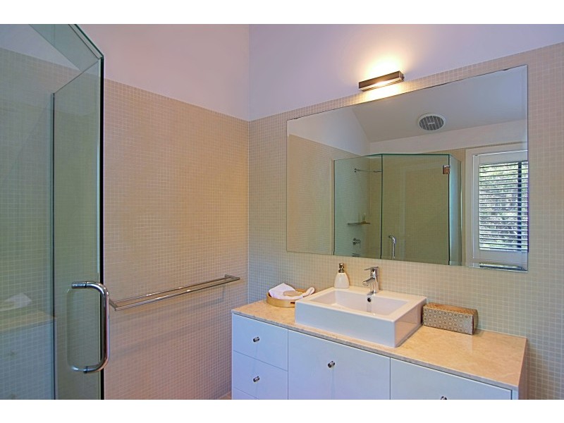 2A Palm Valley Drive, Byron Bay NSW 2481