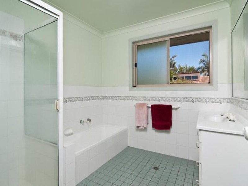 1/1 Pacific Vista Drive, Byron Bay NSW 2481
