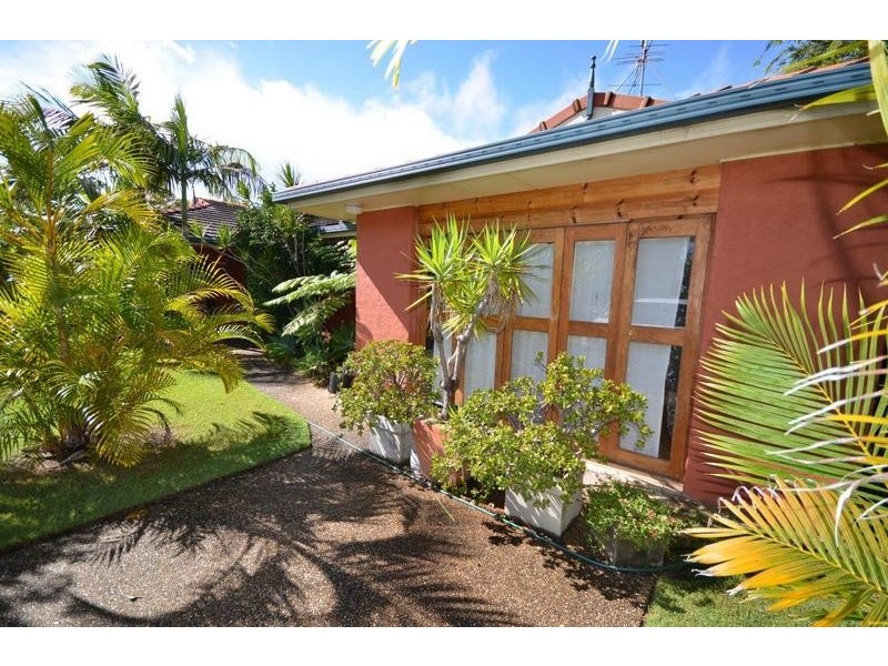104 Beech Drive, Suffolk Park NSW 2481