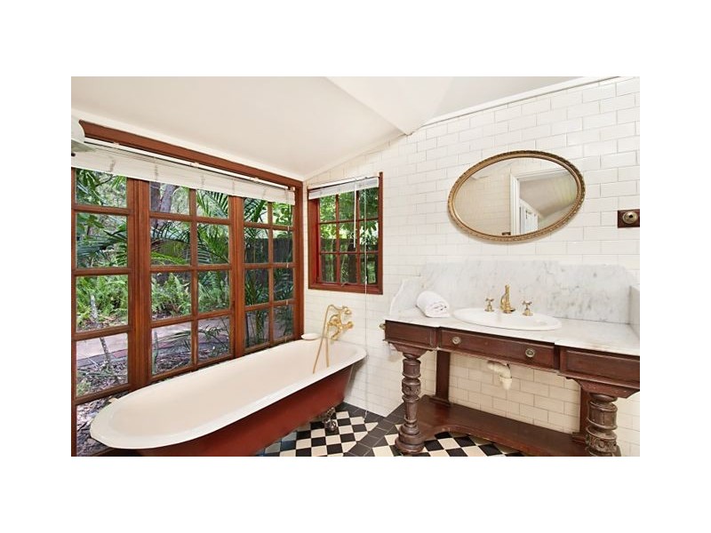 244 Broken Head Road, Suffolk Park NSW 2481