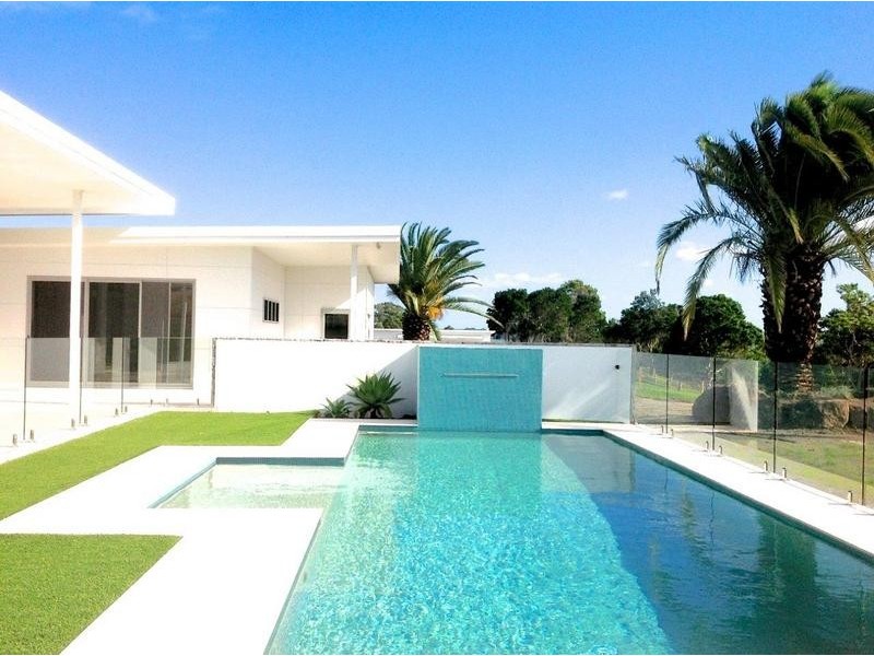 8 Owenia Way, Broken Head NSW 2481
