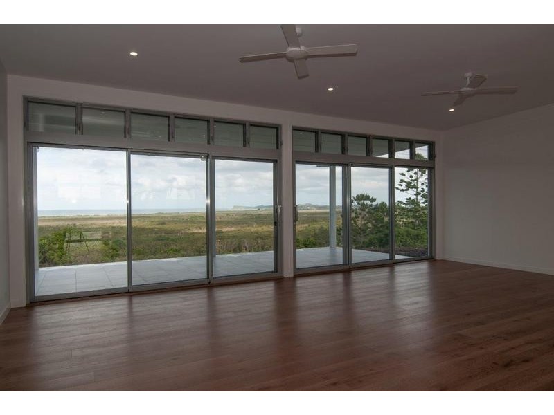 8 Owenia Way, Broken Head NSW 2481