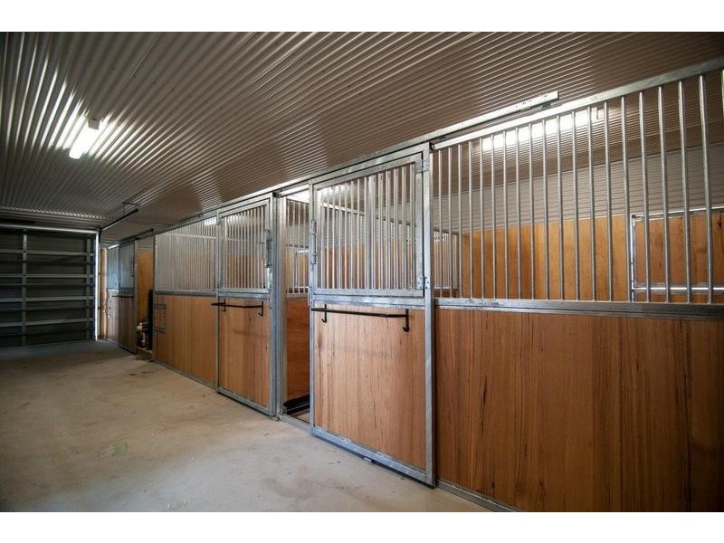8 Owenia Way, Broken Head NSW 2481
