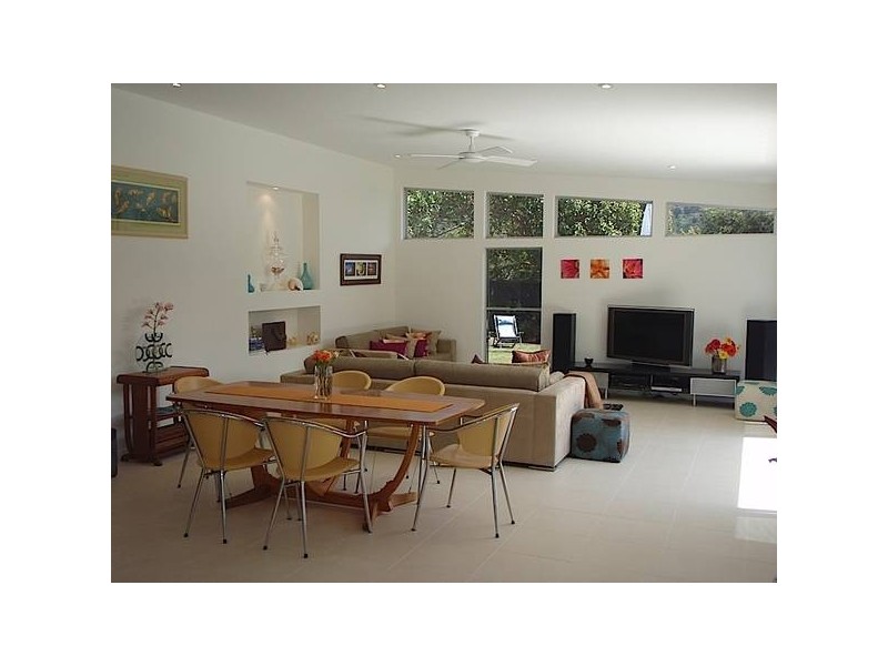 1 Honeysuckle, Suffolk Park NSW 2481