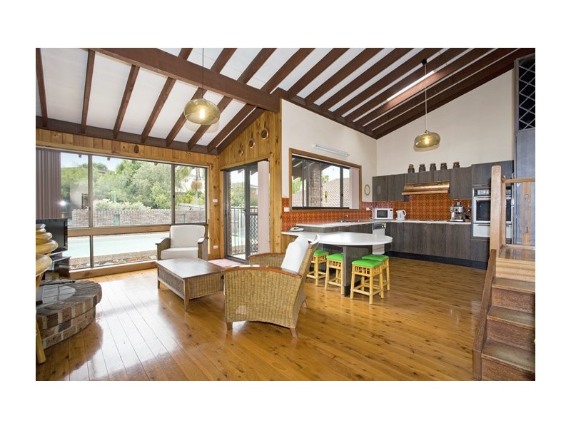 9 Jindabyne Cres, Peakhurst Heights NSW 2210