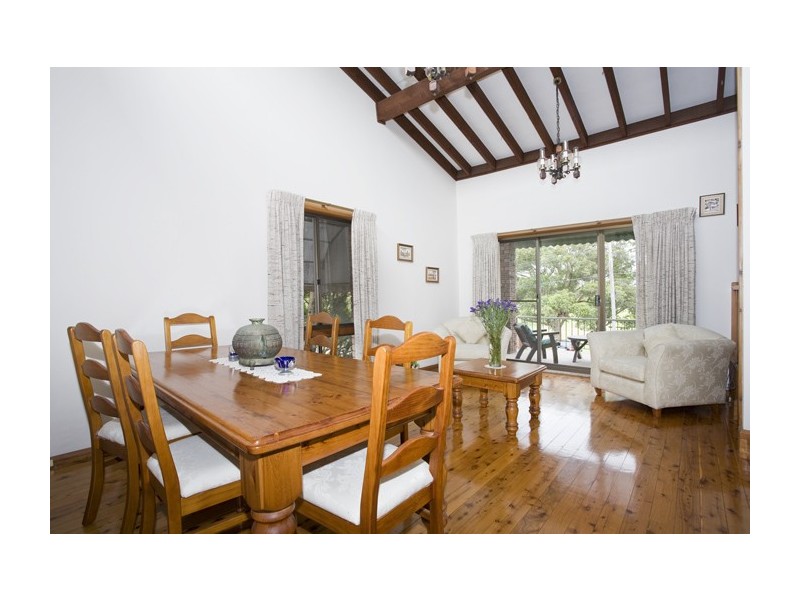 9 Jindabyne Cres, Peakhurst Heights NSW 2210