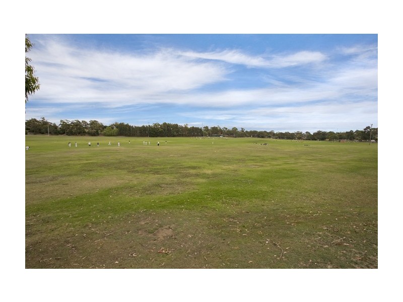 9 Jindabyne Cres, Peakhurst Heights NSW 2210