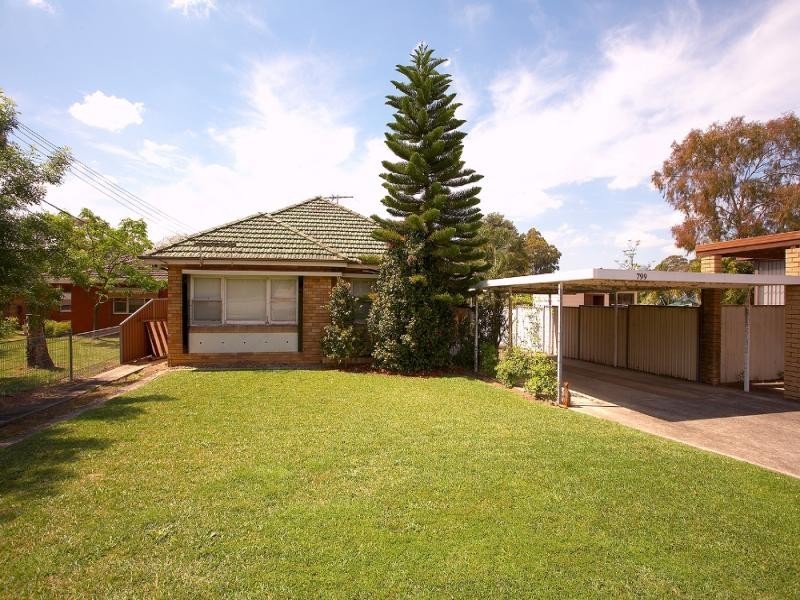 799 Forest Rd, Peakhurst NSW 2210