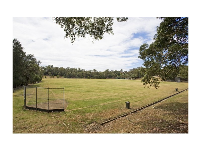 52 Allwood Cres, Lugarno NSW 2210