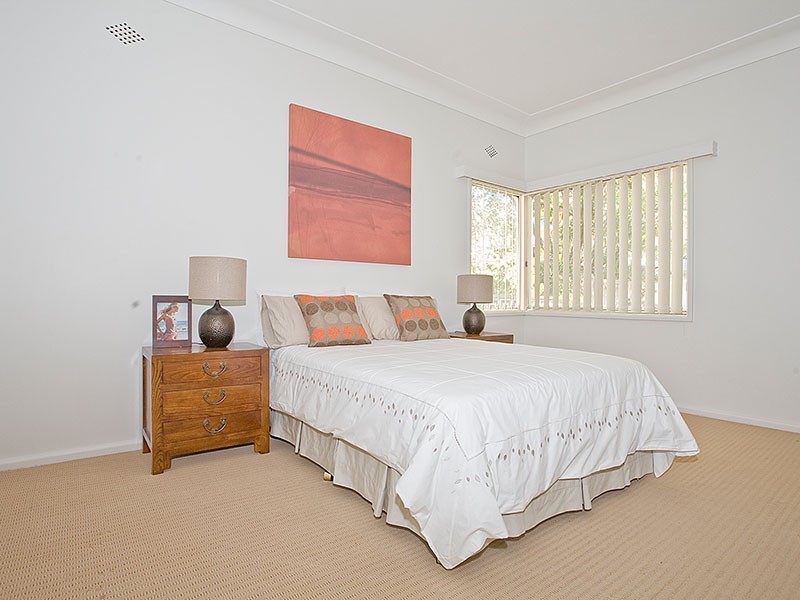 20 Illawong Street, Lugarno NSW 2210