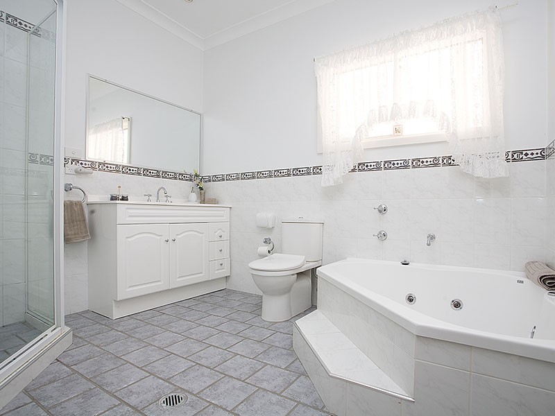 20 Illawong Street, Lugarno NSW 2210