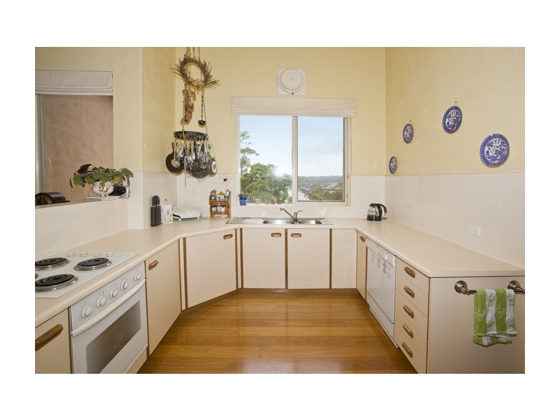 33 Elm Street, Lugarno NSW 2210