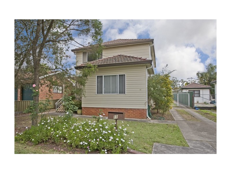 11 William Road, Riverwood NSW 2210